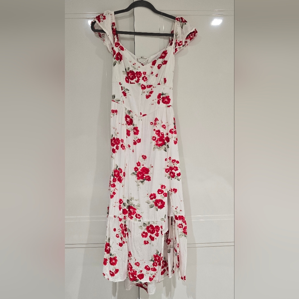 Floral White and Red Dress HOLLISTER size M. LaceUp Open Back, Cap Sleeve, Flowy